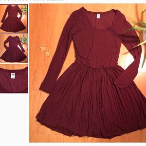 Flow red wine long sleeved dress